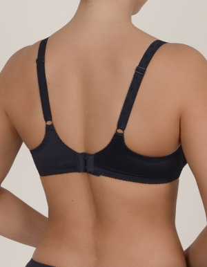Lucile 0468