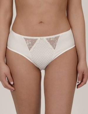 Lucile 0221