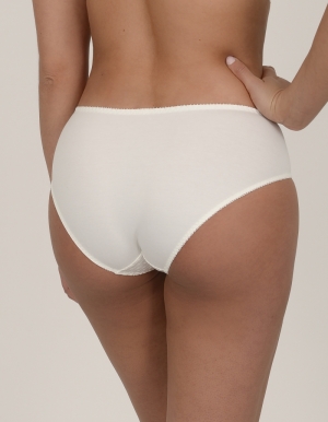 Lucile 0221
