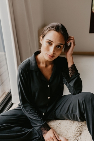 Jasmine ZWA