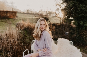 Evelyne NUDE
