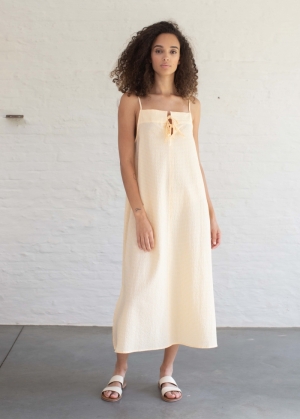 Isabo Pale Yellow