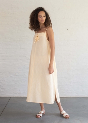 Isabo Pale Yellow