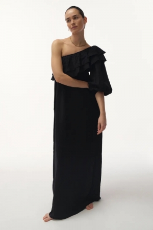 Everly Black