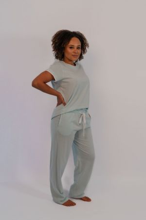 Dione Pastel green