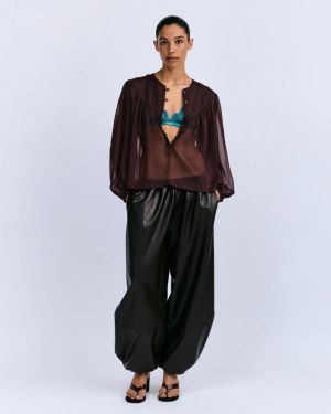 Breeze Dark brown